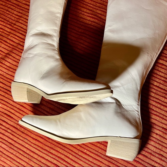Pointed Head Chunky Heels Leather Booties Apricot Rose & Remy - Picture 7 of 8